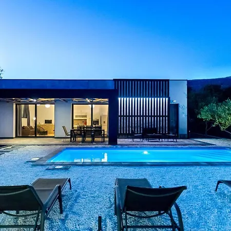 Villa Sempervivum 2 With Pool And Sea View *